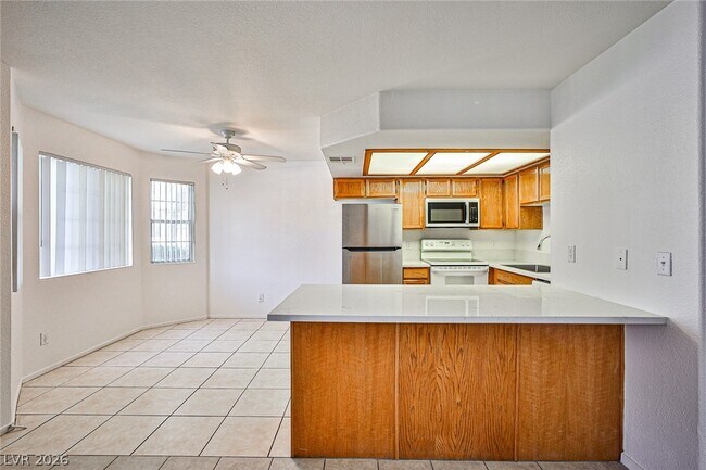 Building Photo - 8410 Eldora Ave