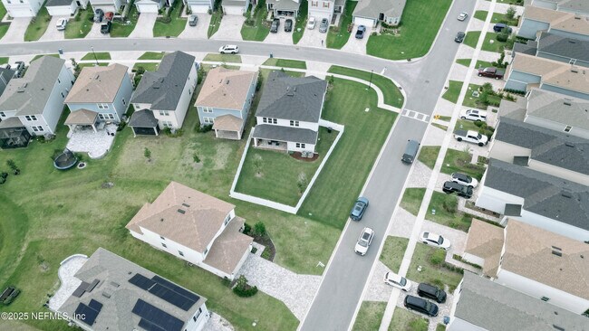 Building Photo - 27 Flintlock Ln