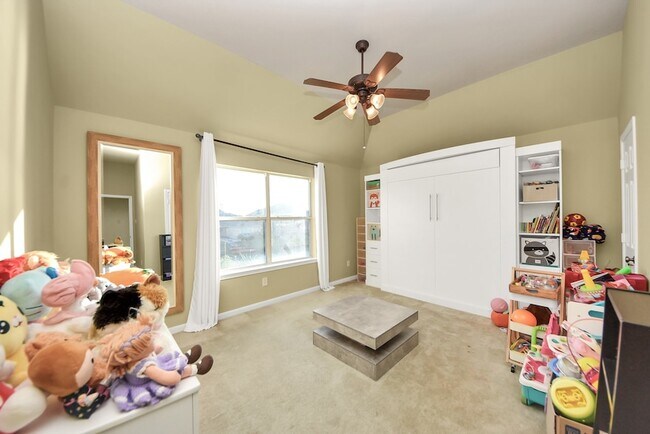 Building Photo - 17859 Camp Cove Dr