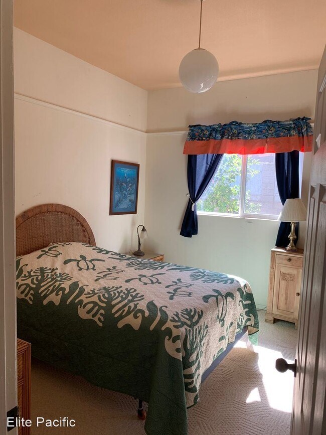 Building Photo - 3 br, 2 bath House - 321 Hokulani St