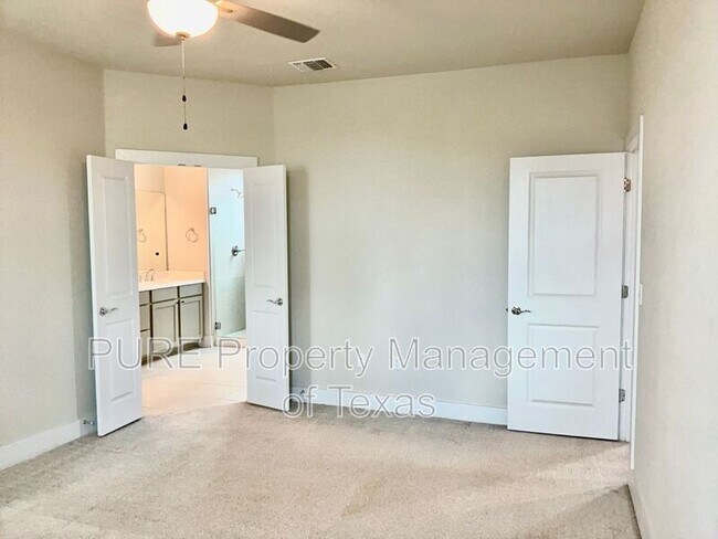 Building Photo - 8315 Laughlin Ln