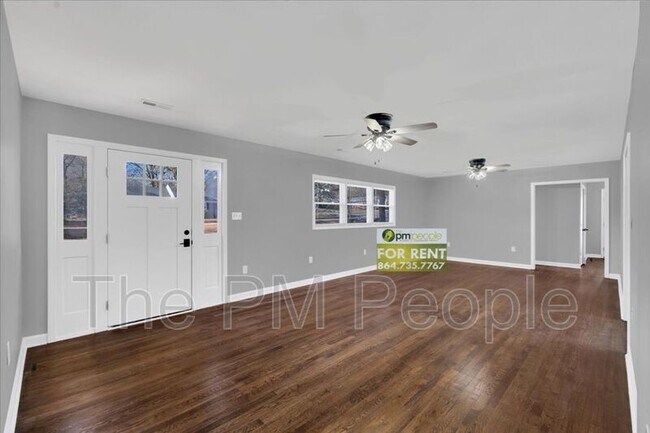 Building Photo - 501 S E St