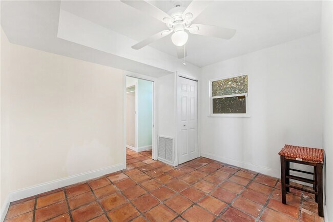 Building Photo - 9556 Doubloon Dr