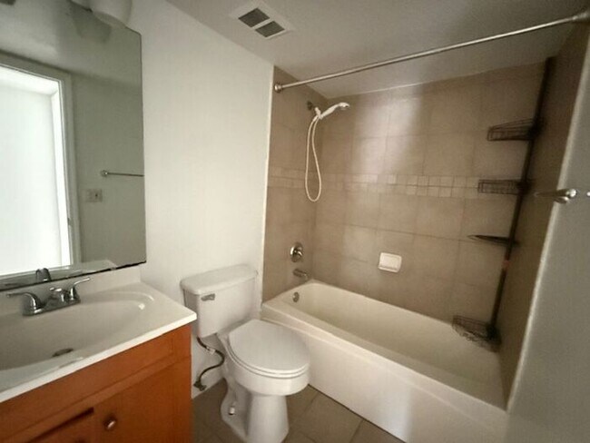 Building Photo - 2/2 Conway Orlando Condo-MOVE IN SPECIAL $200 OF 1ST MONTHS RENT
