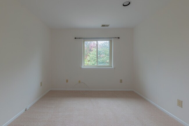 Building Photo - 2801 Pennsylvania Ave