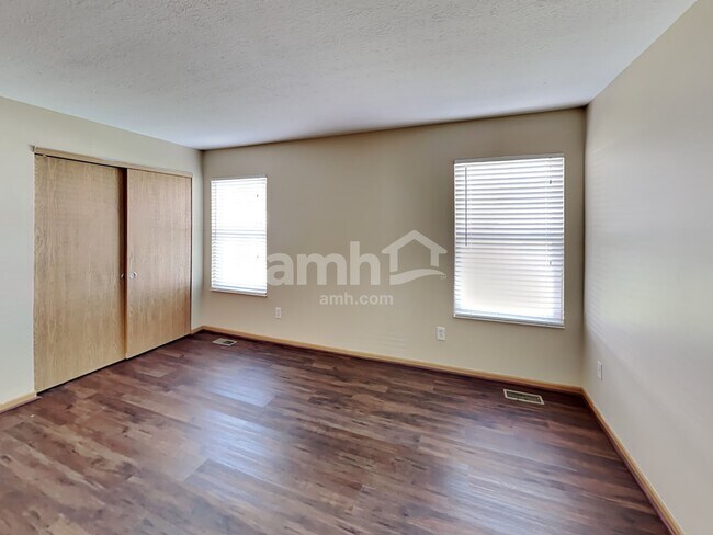 Building Photo - 8150 Creekstone Ln