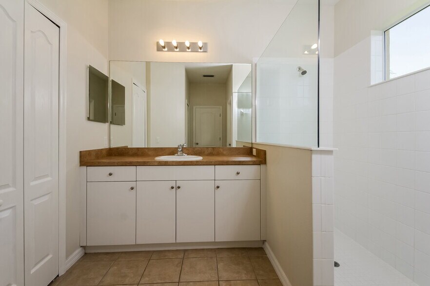 Building Photo - 11126 Battery Park Pl