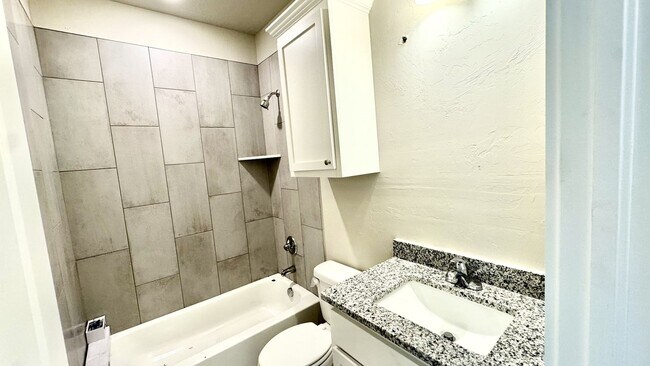 Building Photo - Beautiful Brand New 3-Bedroom Home in Coun...