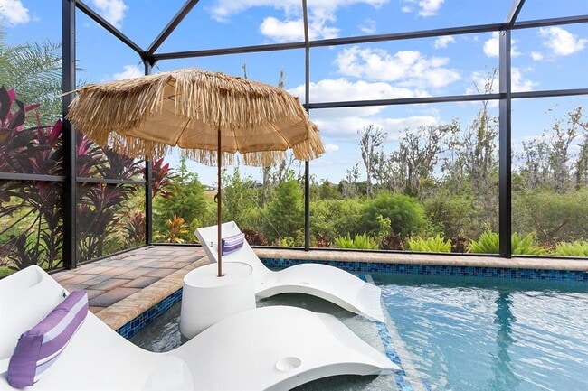 Building Photo - 14265 17th Ct E