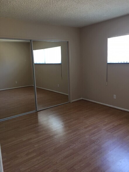 Master bedroom - 613 S Shelton St