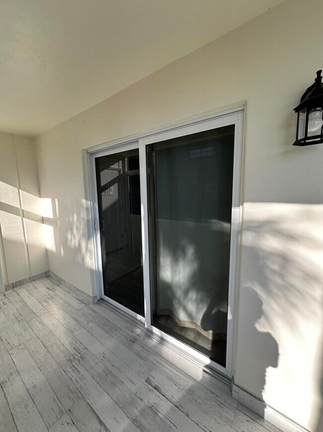 Building Photo - 883 Normandy Trail