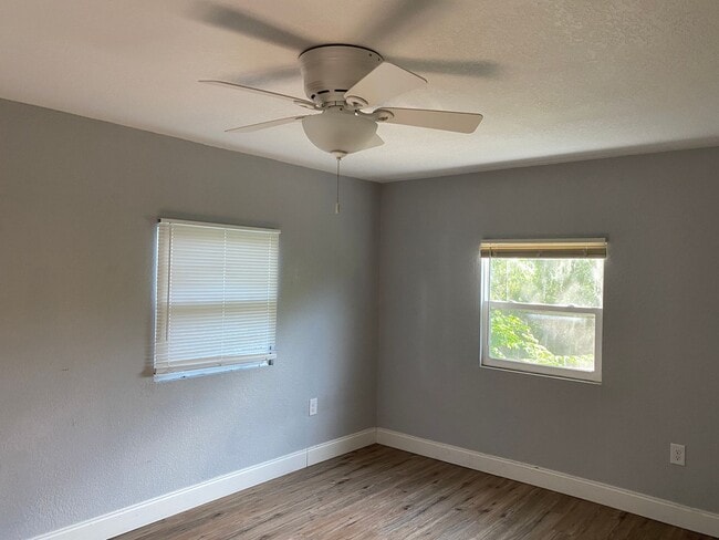 Building Photo - Coming November - Modern, Spacious, & Pet-...