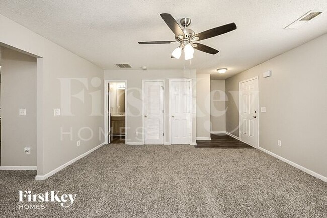 Building Photo - 409 Kendall Ln