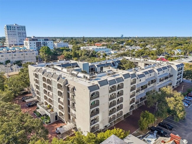 Building Photo - 105 4th Ave NE