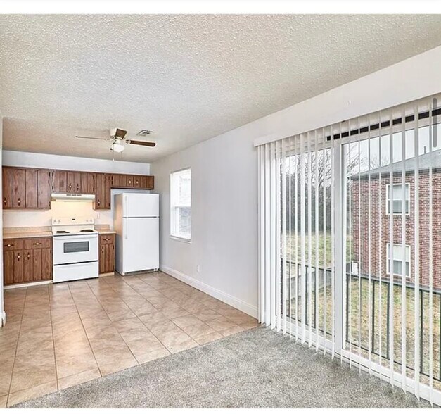 Building Photo - 285 Mount Everest Dr