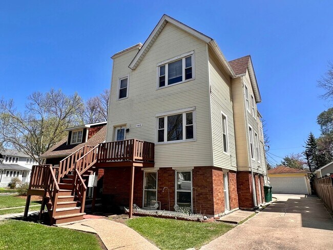 Building Photo - 740 Belleforte Ave