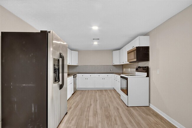 Building Photo - 5110 FM1765
