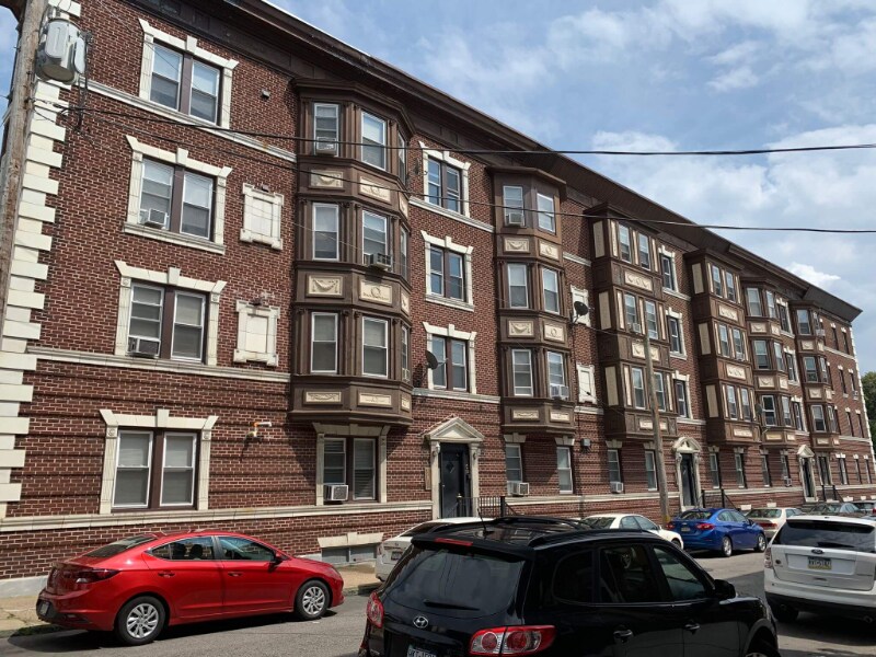 Building Photo - 530 King St
