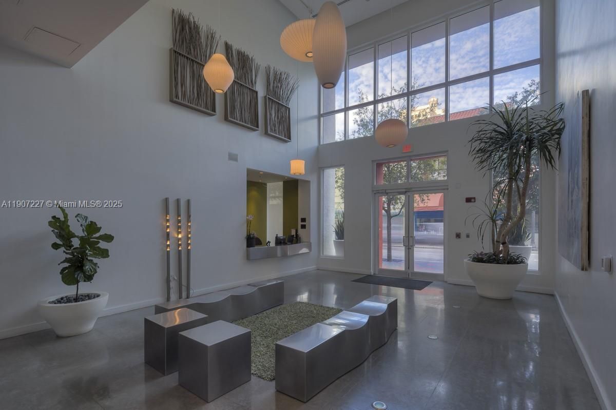 Building Photo - 133 NE 2nd Ave