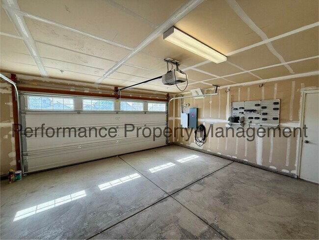Building Photo - 9024 Selma St