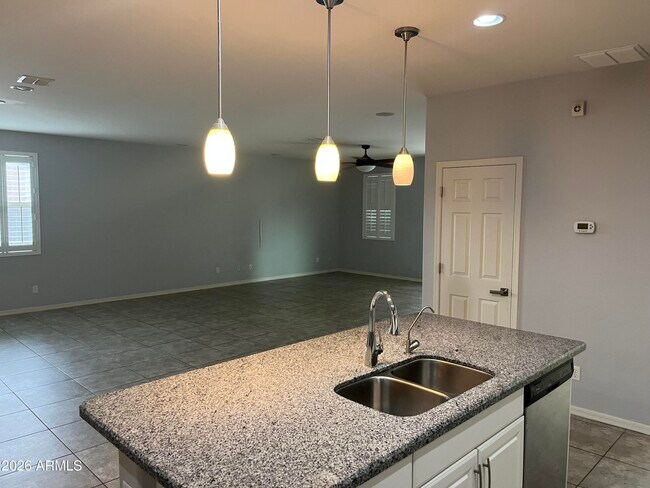 Building Photo - 15728 N 182nd Ln