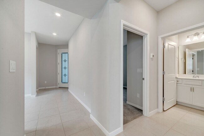 Building Photo - 1848 Spring Shower Circle