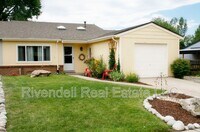 Building Photo - 1484 Columbine Dr