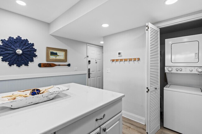 Building Photo - 814 Harbour Point Dr