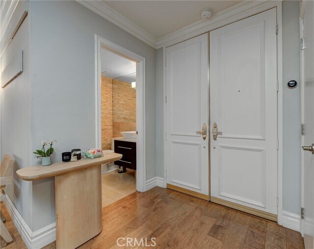 Building Photo - 1131 Alta Loma Rd