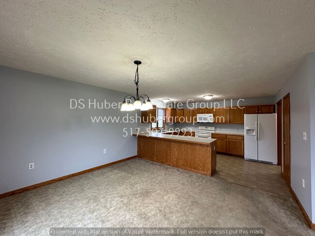 Building Photo - 4 Bed! 3 Bath! A Spacious Home Rent Ready ...