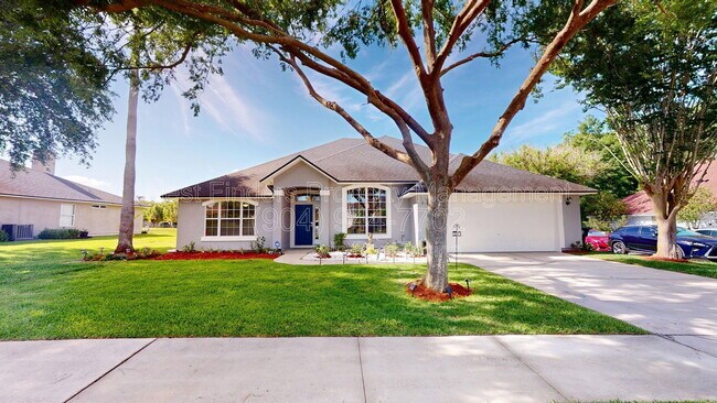 Building Photo - 5731 Rainbow Lake Dr N
