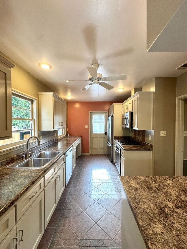 Building Photo - A Hidden Gem in the Heart of Claremont Village