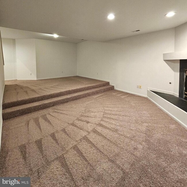 Building Photo - 13120 Misty Glen Ln