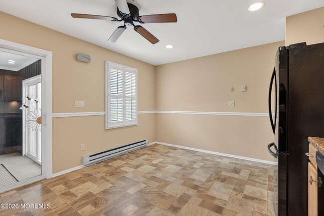 Building Photo - 69 William And Mary Sq