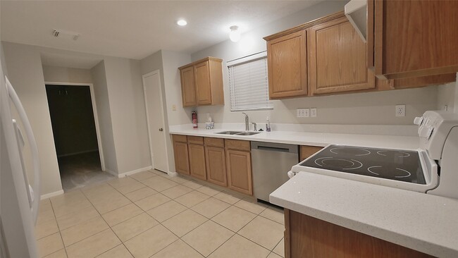 Building Photo - 1335 Hidden Canyon Rd