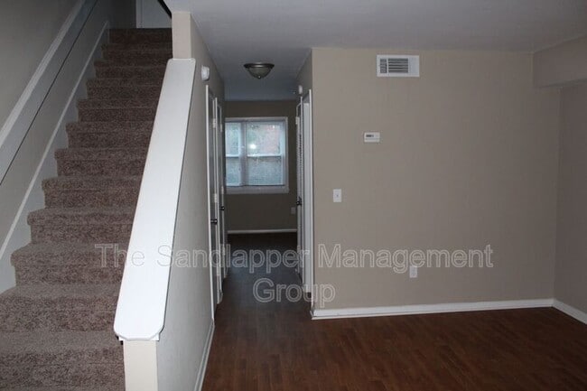 Building Photo - 21-A Anderson Ave