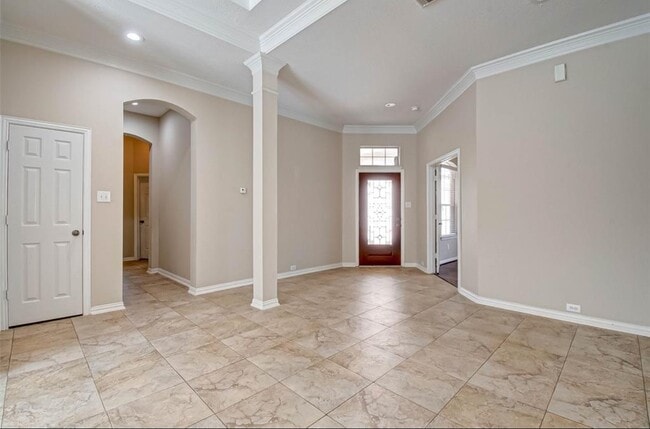 Building Photo - 75 Tapestry Forest Pl