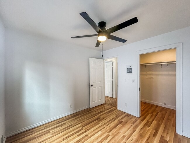 Building Photo - Beautiful 2BD/2BA W/ Private Balcony and In-Unit Laundry in Midway District! Move-in Special Deta...