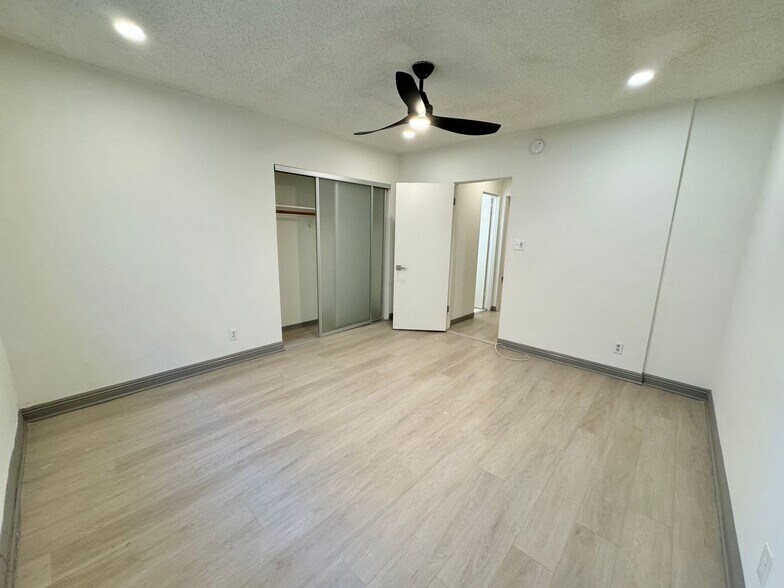 Building Photo - 12721 Matteson Ave