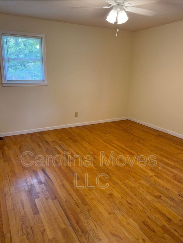 Building Photo - 107 Bismark Dr