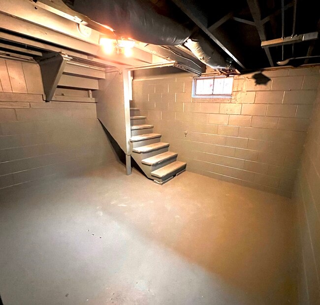 Building Photo - 211 Marian Ave