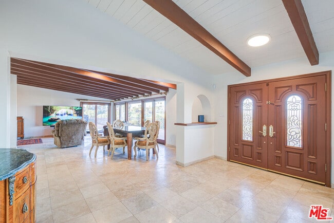 Building Photo - 4520 Gable Dr