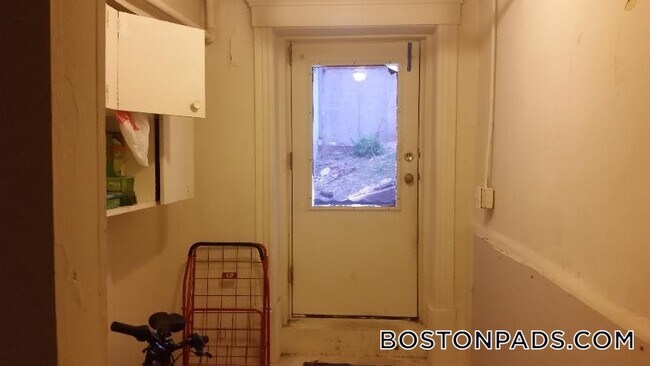 Building Photo - 1450 Commonwealth Ave