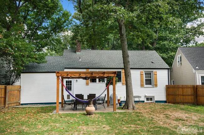 Building Photo - 230 Highland Dr