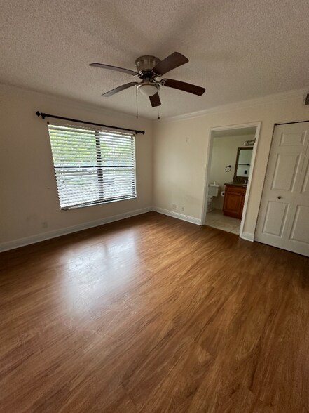 Building Photo - 1561 Balfour Dr