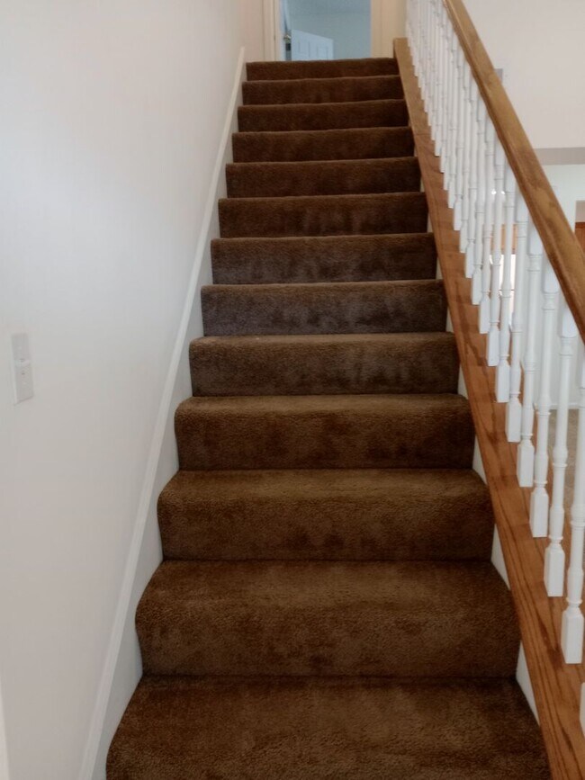 Building Photo - 1724-1726-1726 Louise Cir