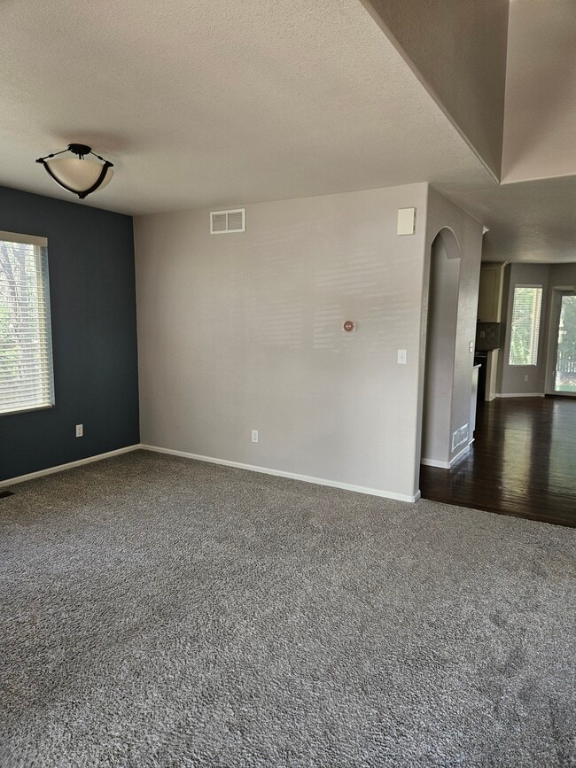 Building Photo - 2353 Aral Dr