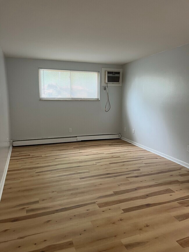 Building Photo - Main Street Milford Apartments LLC