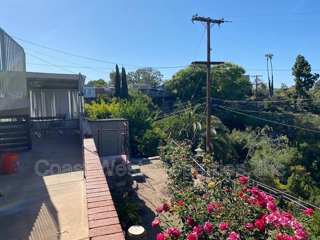 Building Photo - 4372 Argos Dr