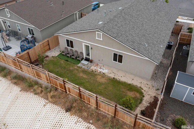 Building Photo - 698 Valmy Dr